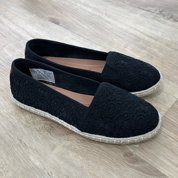 NEW Women’s Lace Detail Espadrilles - Picture 1 of 5